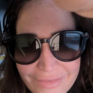 Gucci sunglasses like new